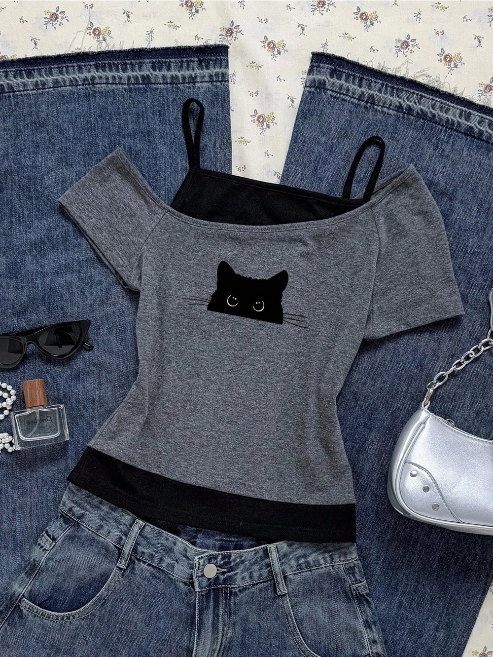 Gray Cat Graphic Off-Shoulder Tee with Black Cat Design